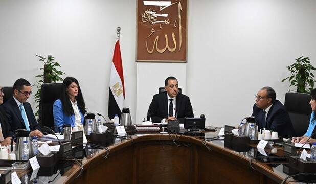 Egyptian PM directs government to prepare investment package for US firms