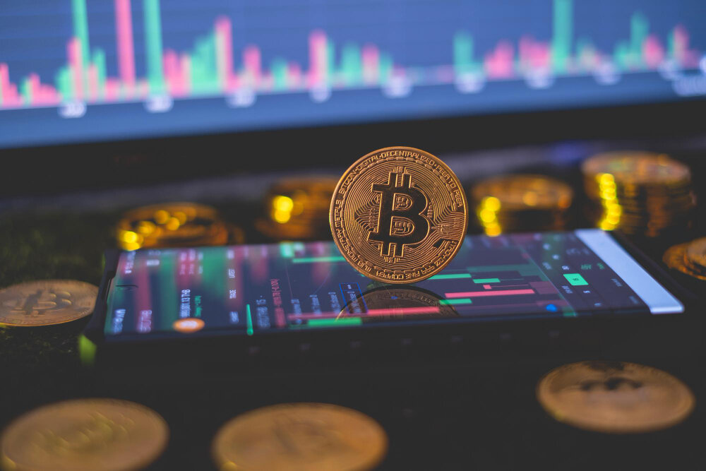 Bitcoin Falls Below $80,000, Continuing Decline as Liquidity Worries Mount
