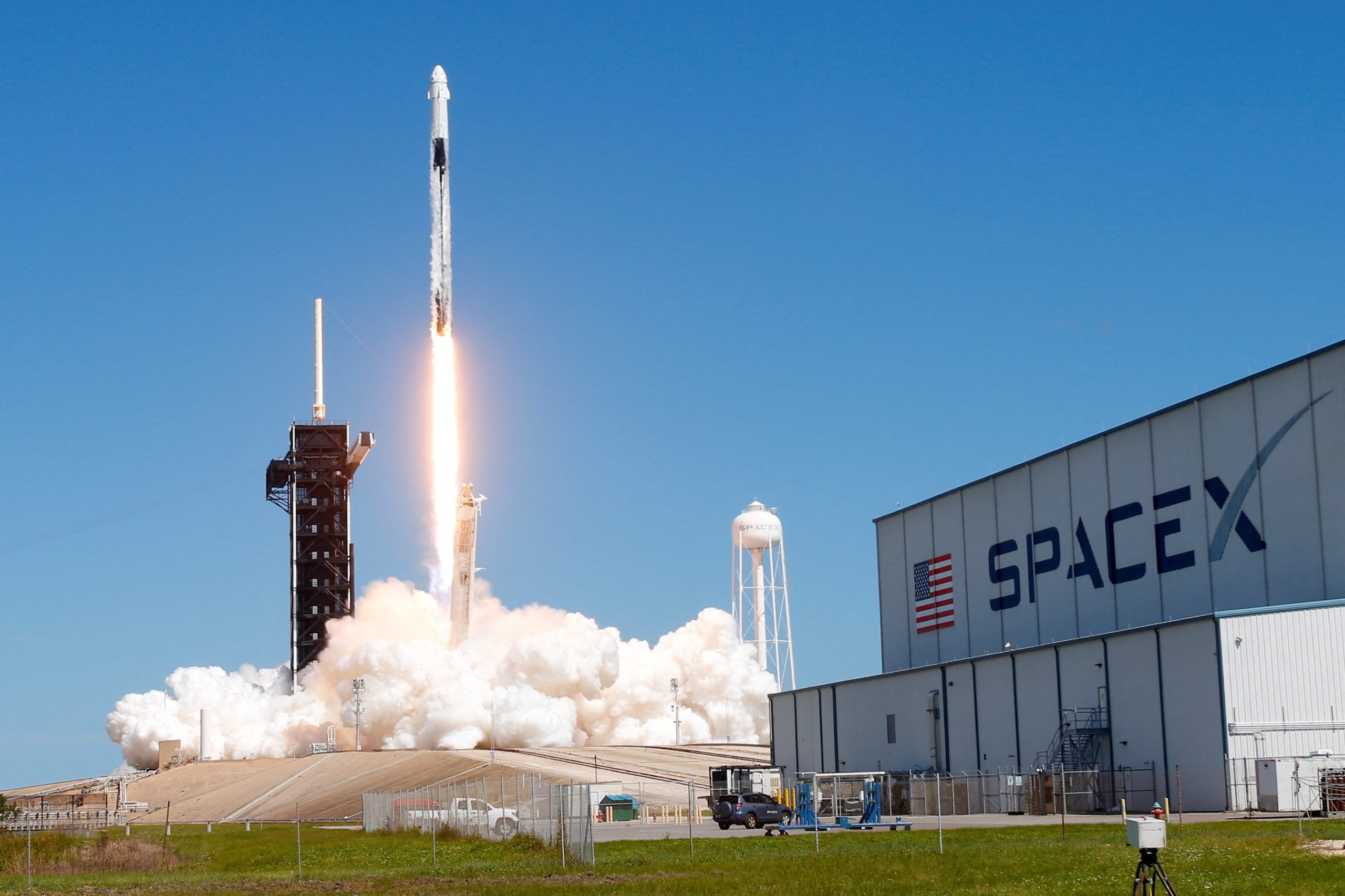 Elon Musk bets on record-breaking IPO of SpaceX
