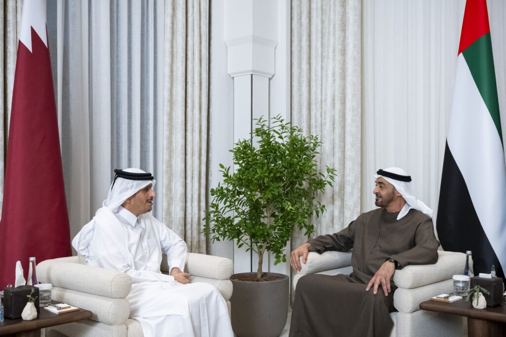 Qatar PM meets UAE President, reaffirms solidarity with Abu Dhabi